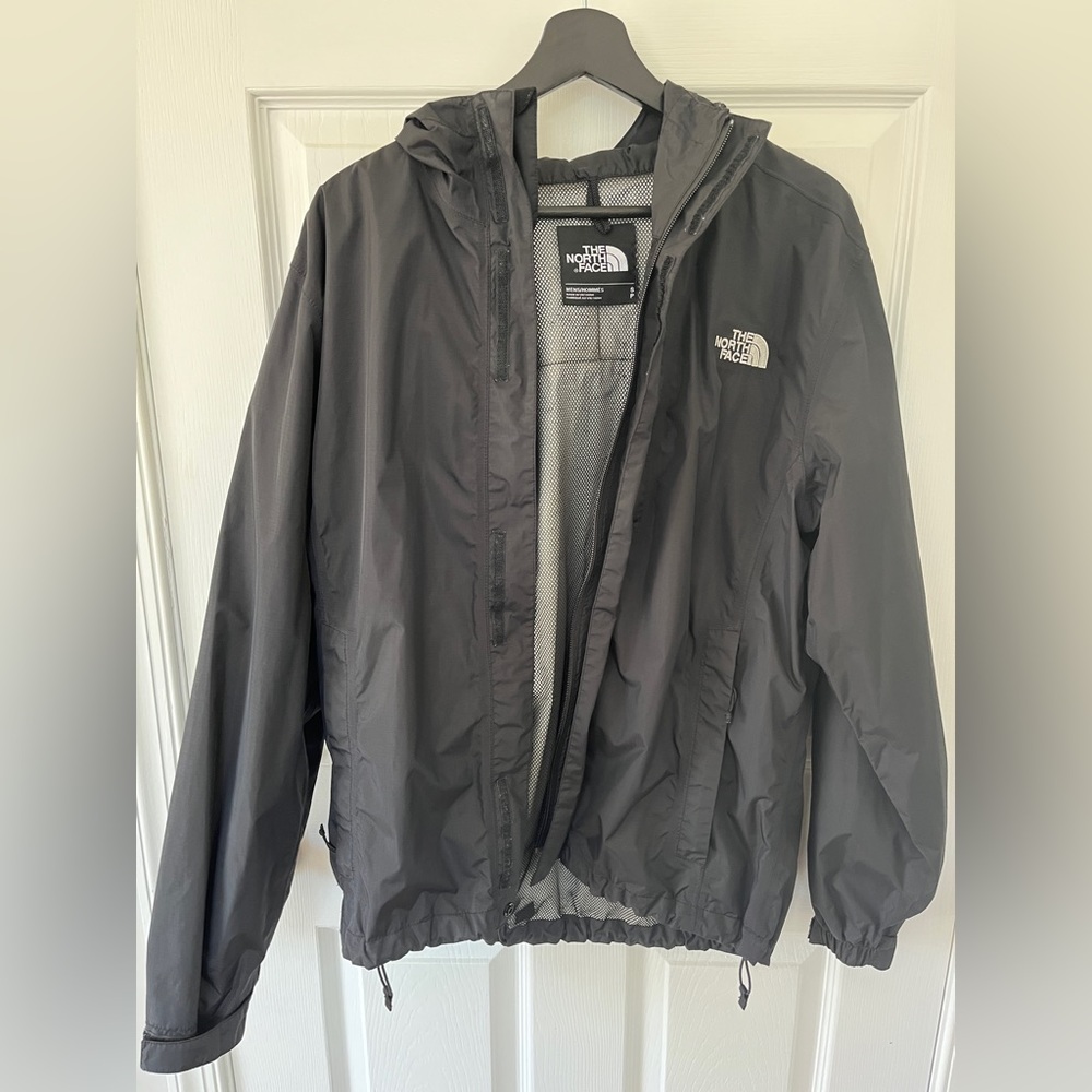 North Face men small rain jacket black